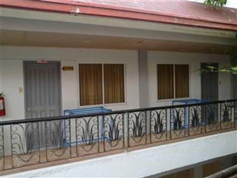 Manoc-Manoc Queen\'S Beach Resort מראה חיצוני תמונה