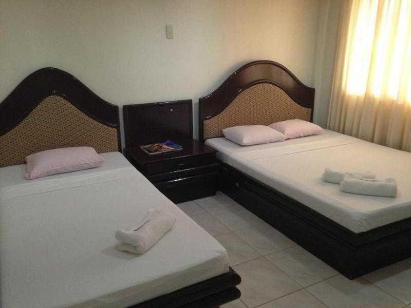 Manoc-Manoc Queen\'S Beach Resort מראה חיצוני תמונה
